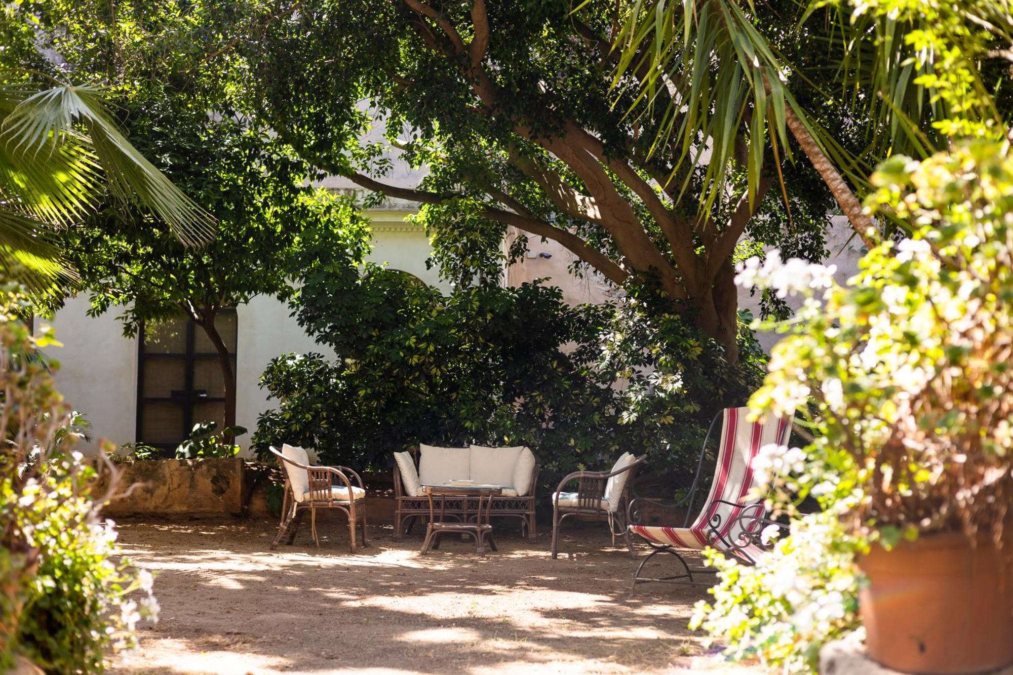Principe Di Castelnuovo Historical Suites — Foto 1
